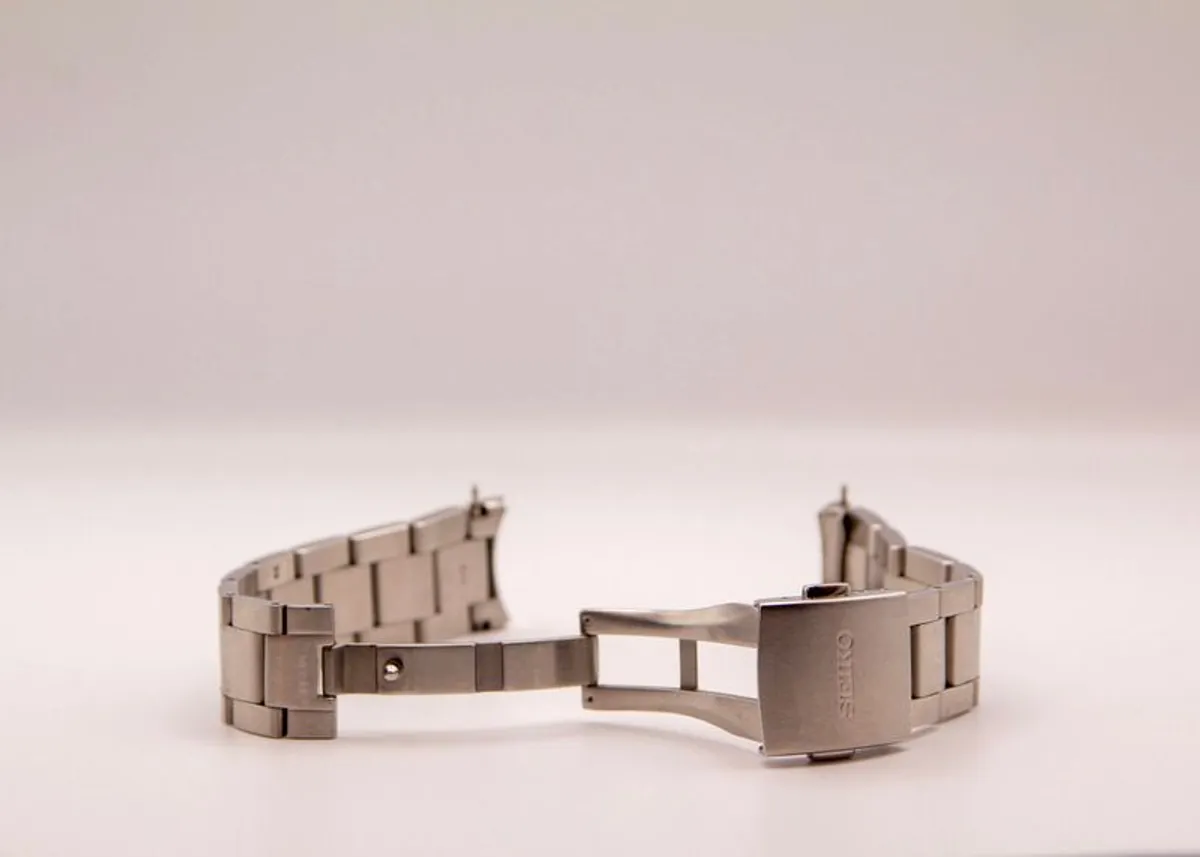 Seiko Presage Style 60s GMT SSK009J1 Automatic watch year 2023 - Image 4