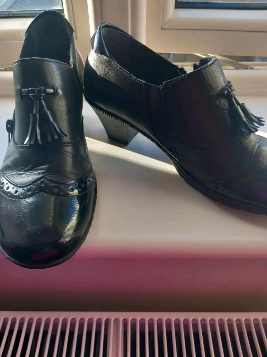 Ladies Shoes - Image 2