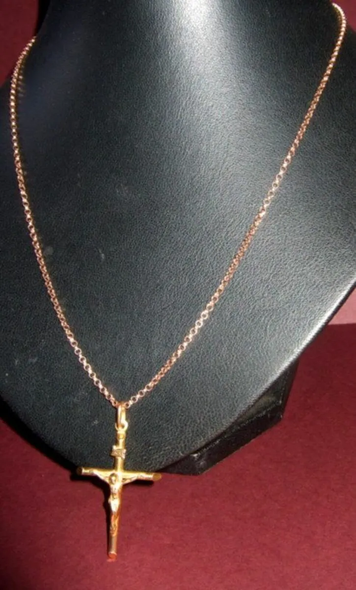 Vintage Hallmarked 9ct Gold Crucifix and Chain - Image 2