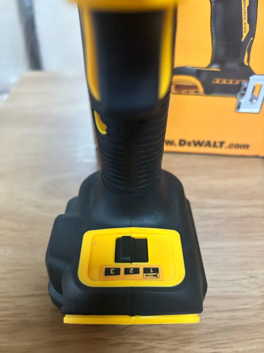 Brand-new 2025 Dewalt impact driver - Image 3