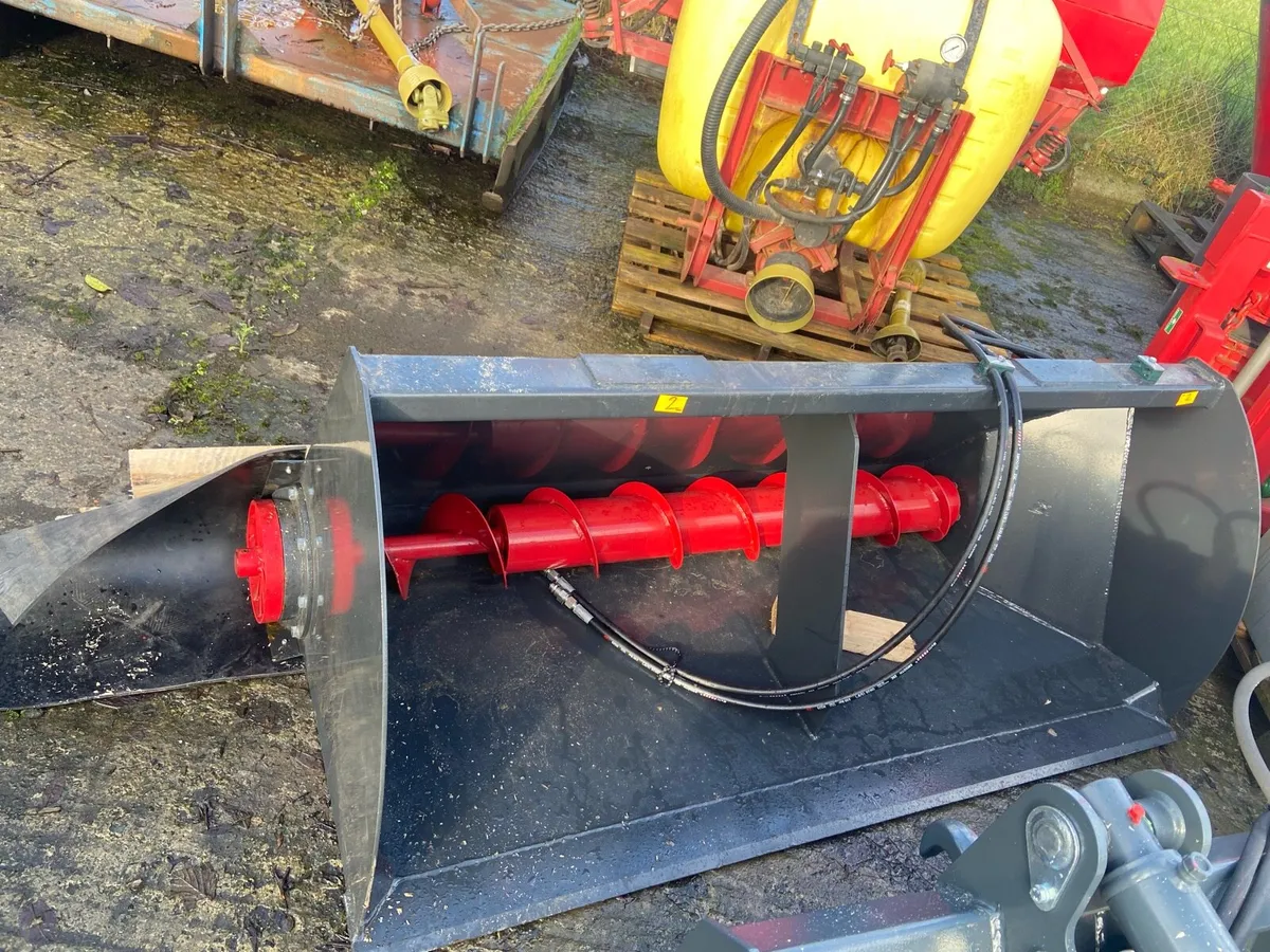 Beet/meal bucket 1800mm - Image 1