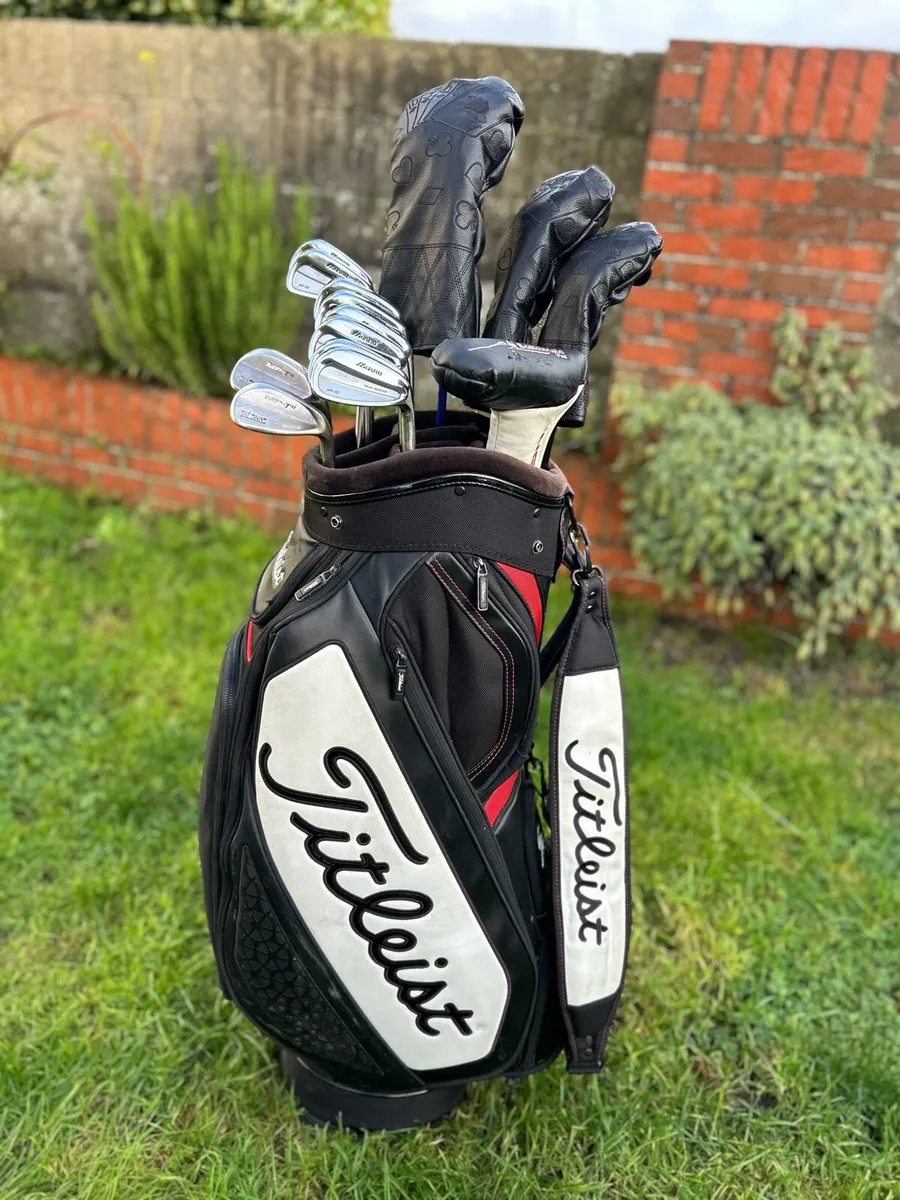 Full set of golf clubs - Image 1