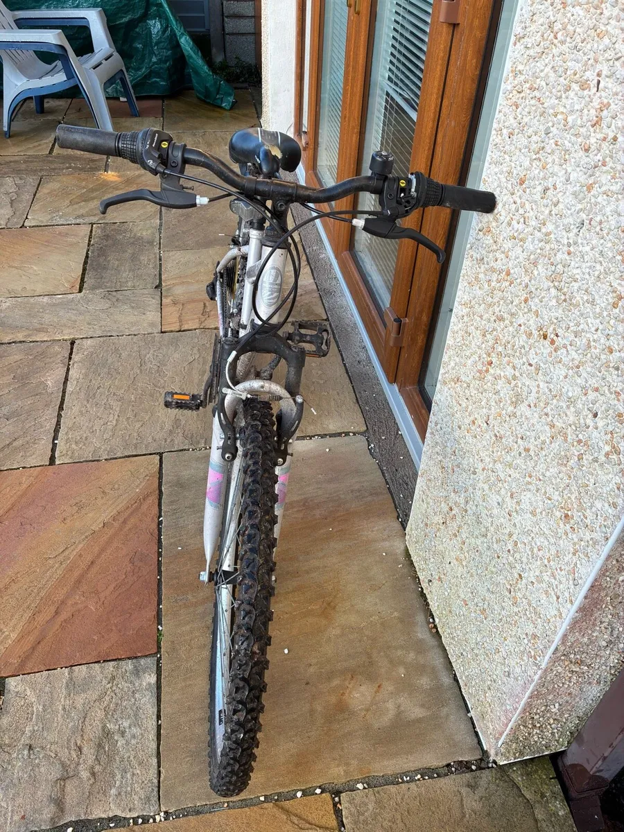 Girls bicycle suits age 10+ - Image 3