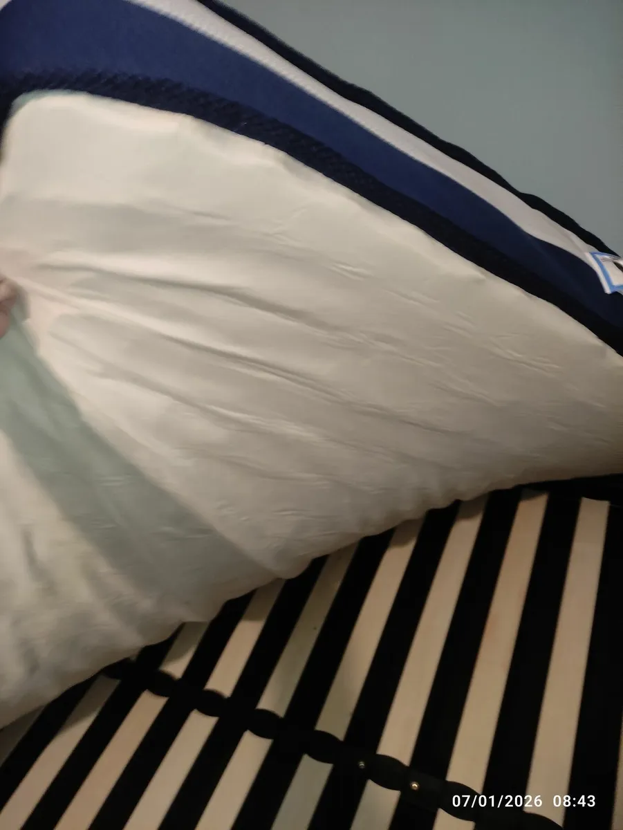 Vesgantti Small Double Mattress - Image 3