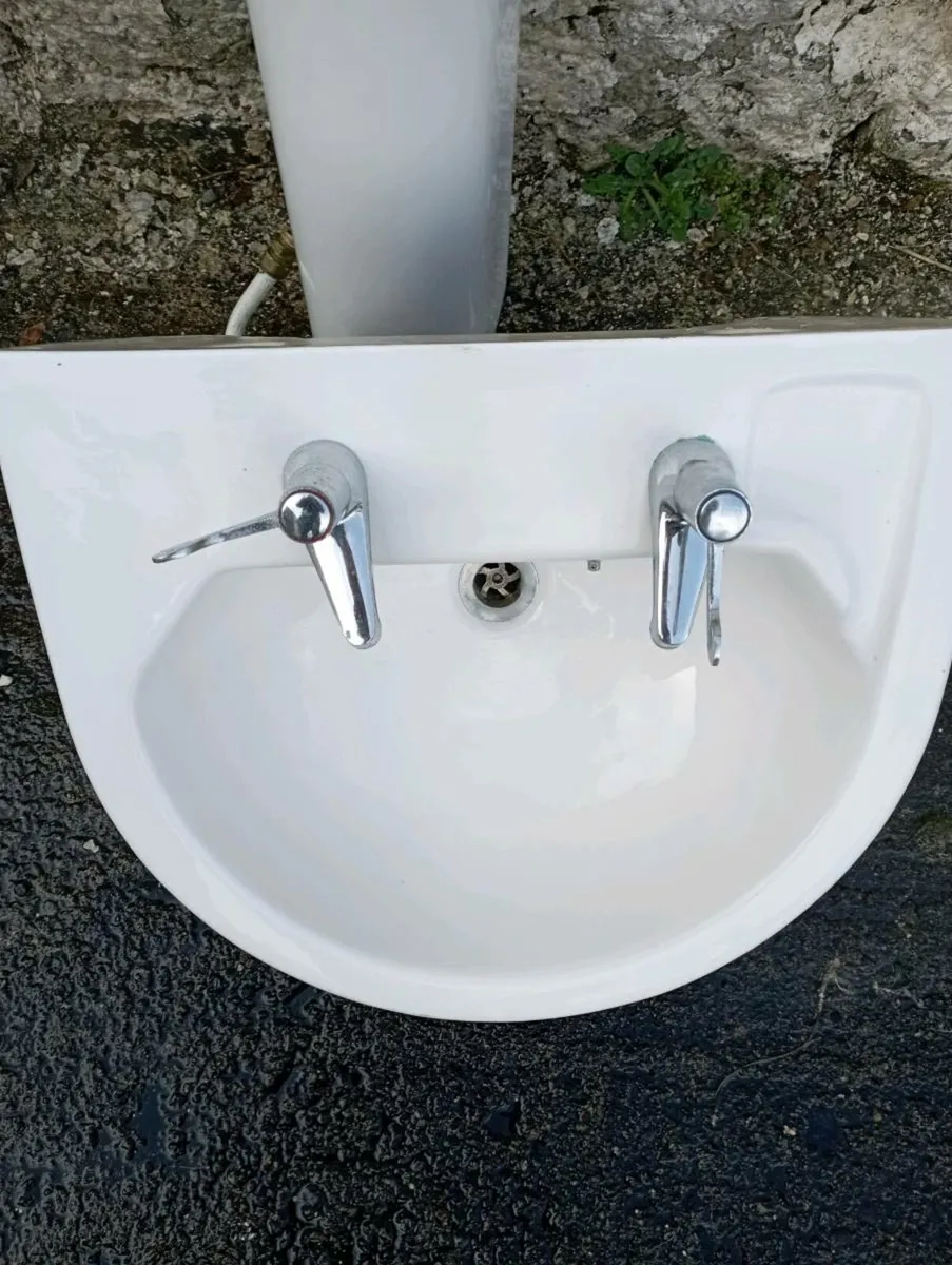 Sinks - Image 1
