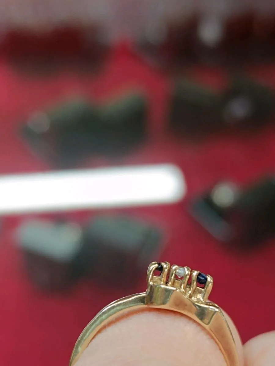 Vintage 9k Gold Diamond & Sapphire Ring - Image 4