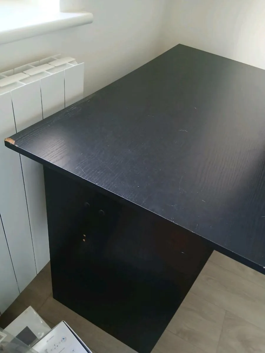 Desk (Free of charge) - Image 2