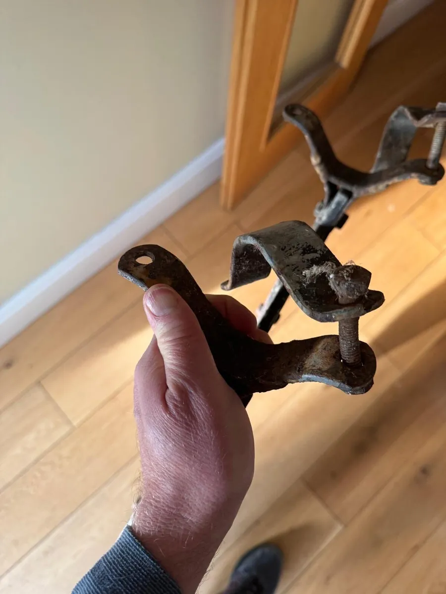 Original old road sign - Sandymount - Image 3