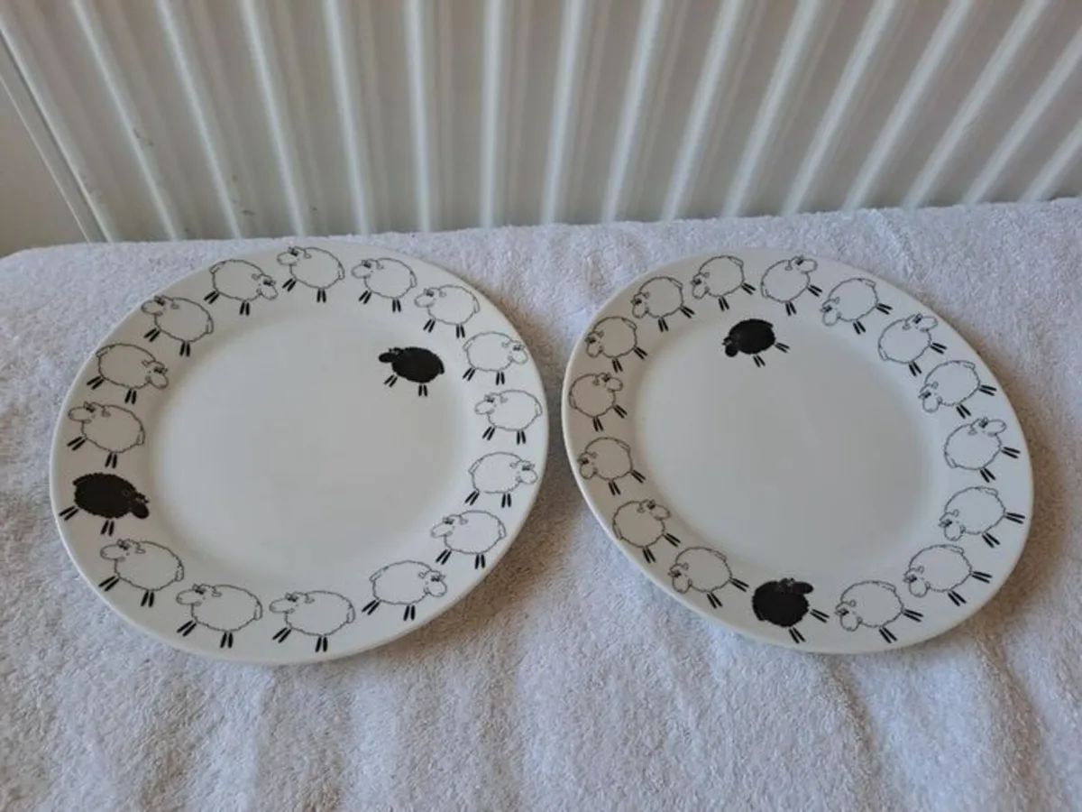 Funny sheep Plates - Image 1