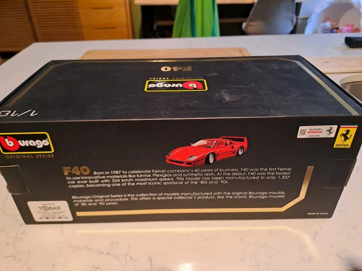 Bburago Ferrari F40 model car - 1:18 Original Seri - Image 2