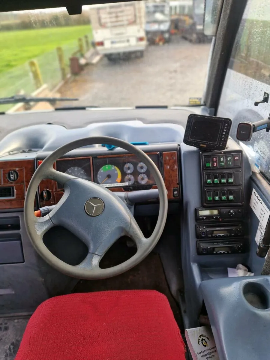 Mercedes Euro Coach - Image 4