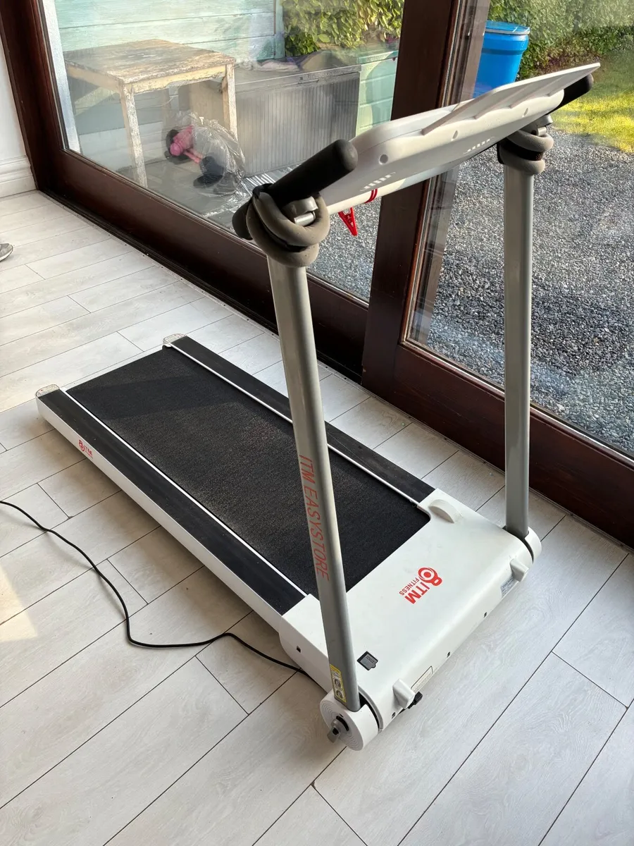 Treadmill - foldable - Image 3