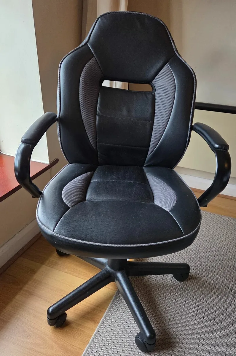Gaming chair