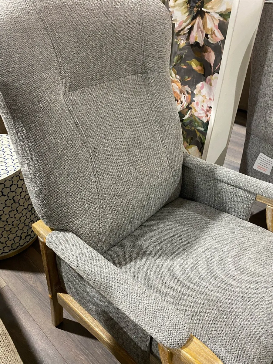 January sales brand new high back arm chai - Image 3