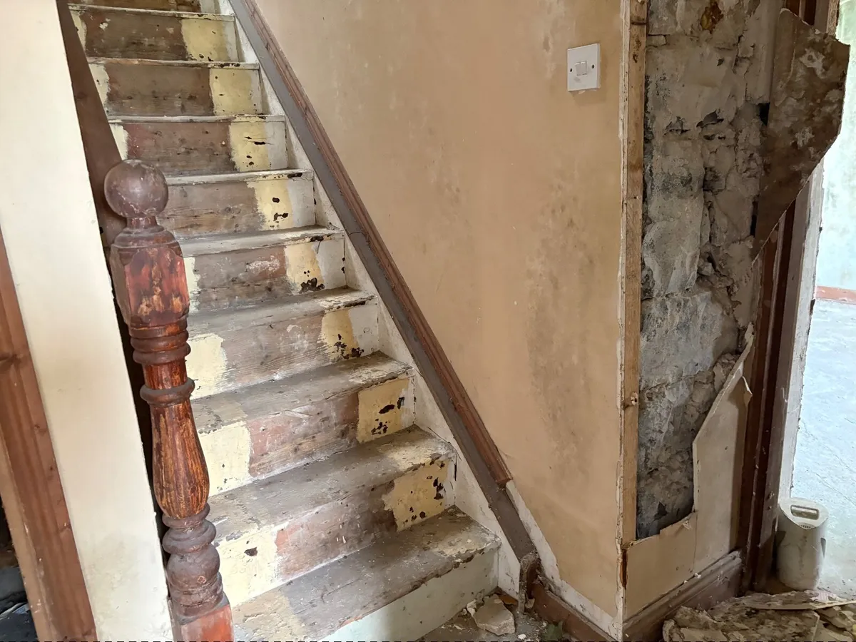 Steep Full Width Stairs - Image 2