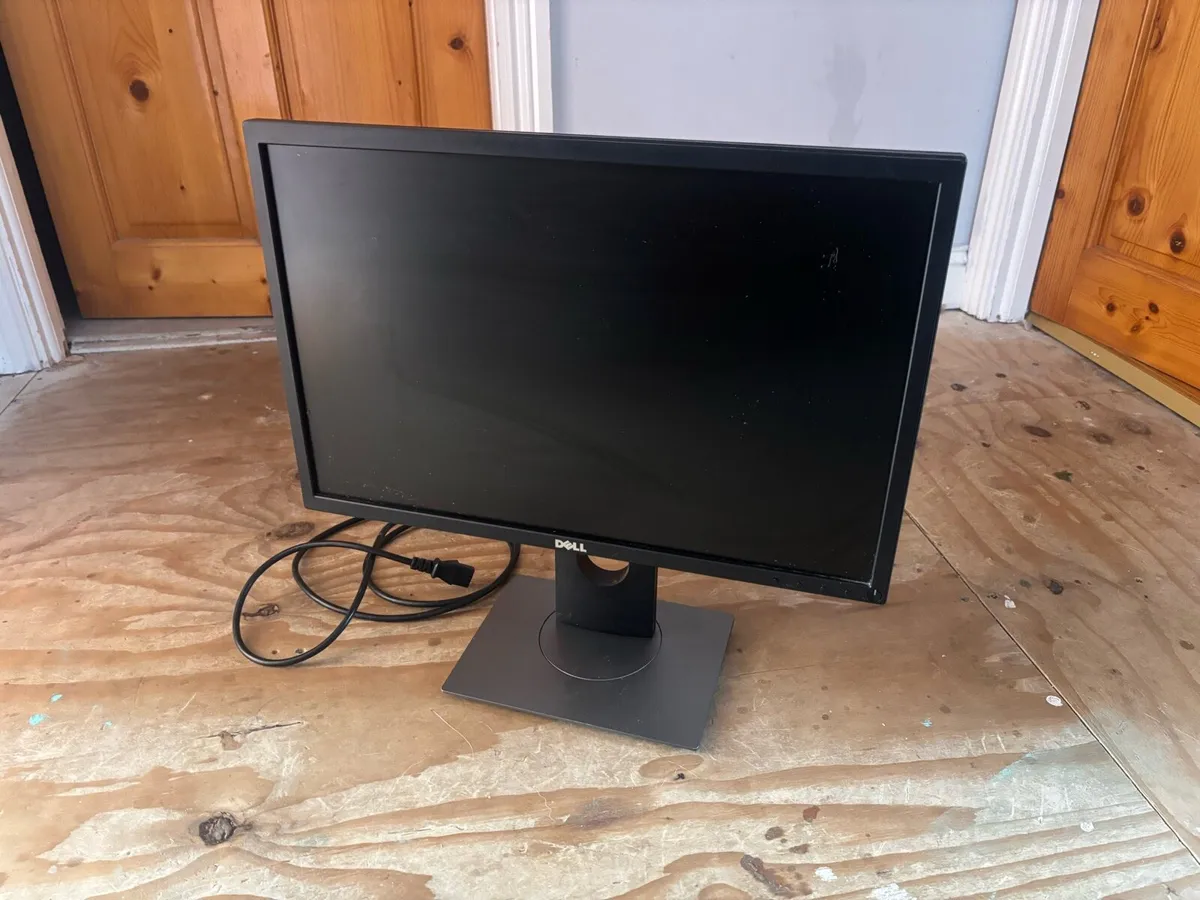 Dell P2217 - 22” LED Monitor - Image 1