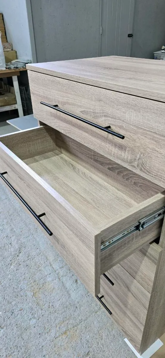 Chest of drawers - Image 4