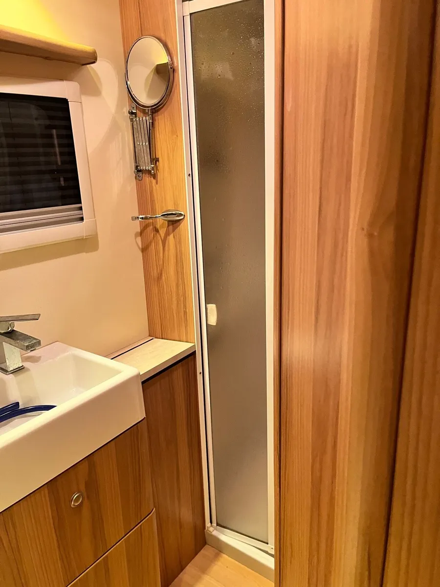 2012 Bailey unicorn fixed bed - Image 4