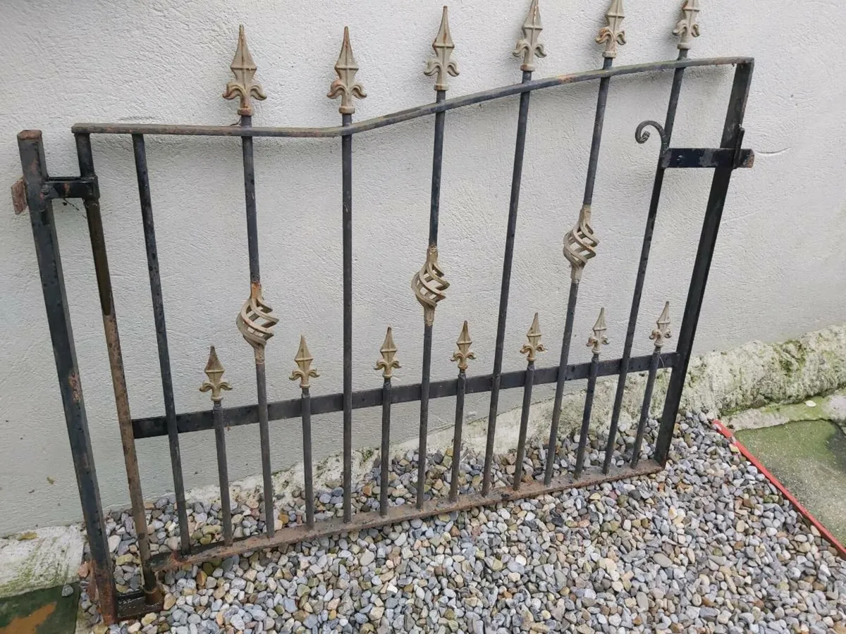 Driveway garden gates - Image 2