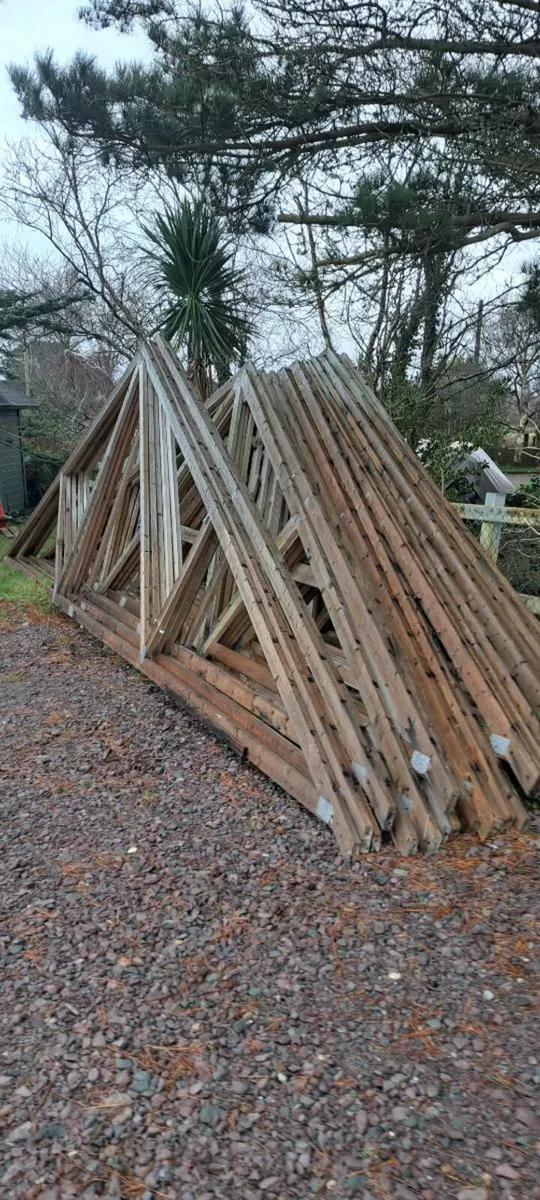 Roof trusses - Image 1