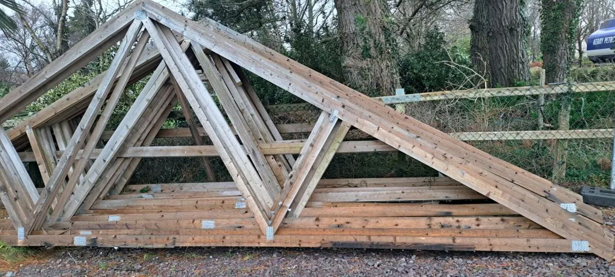 Roof trusses - Image 2