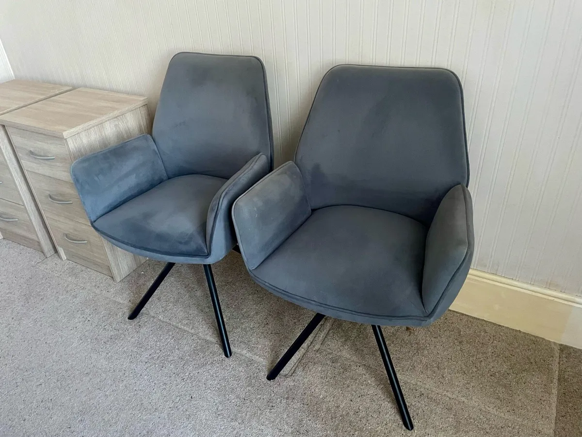 Pair of grey velvet dining/ accent chairs - Image 2