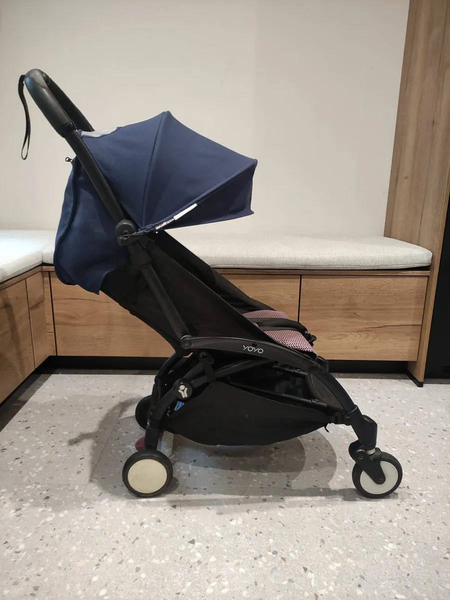 Babyzen Stroller with Bassinet - Image 1