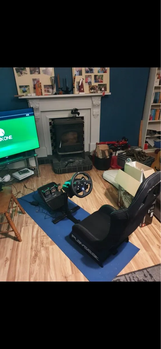 Gaming chair with wheel,pedals and gears - Image 1