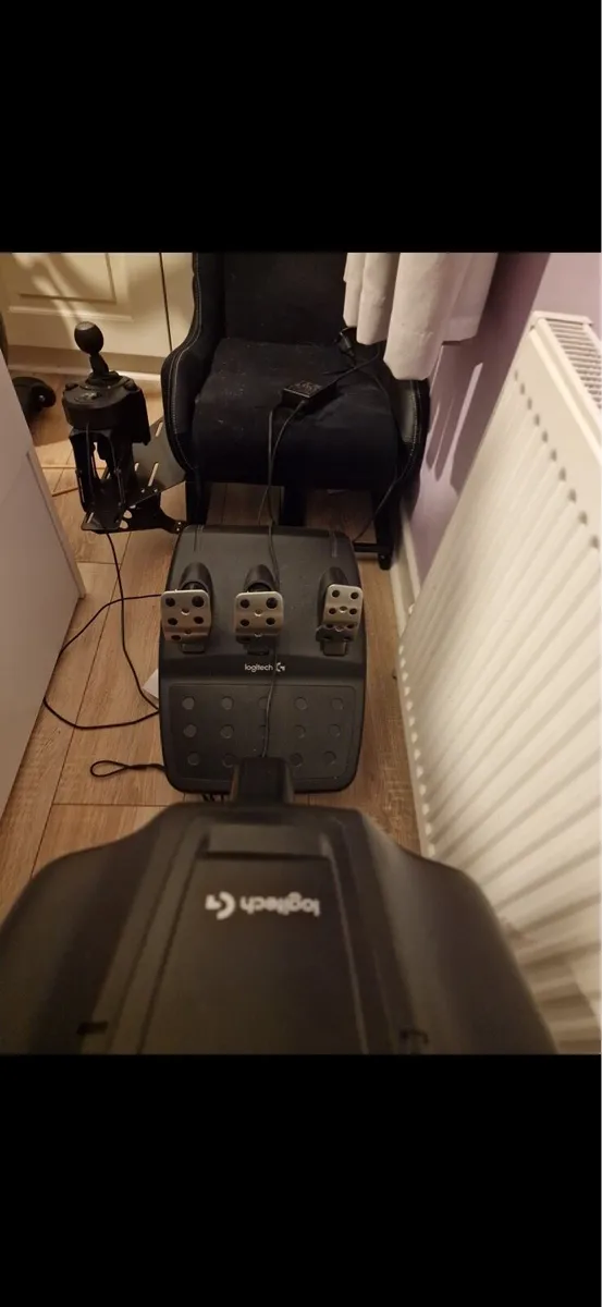 Gaming chair with wheel,pedals and gears - Image 3