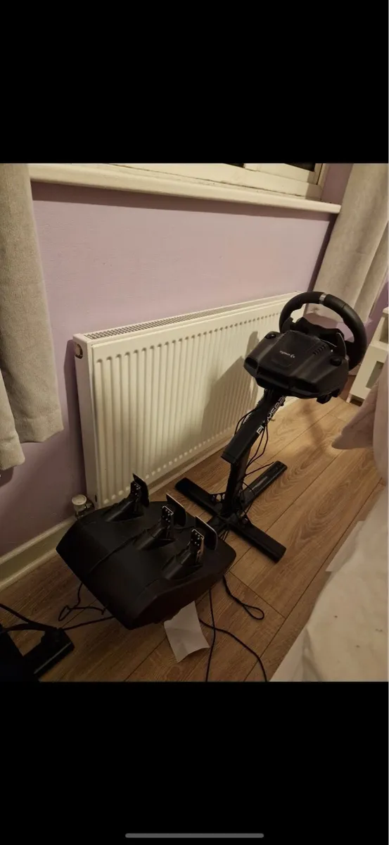 Gaming chair with wheel,pedals and gears - Image 4