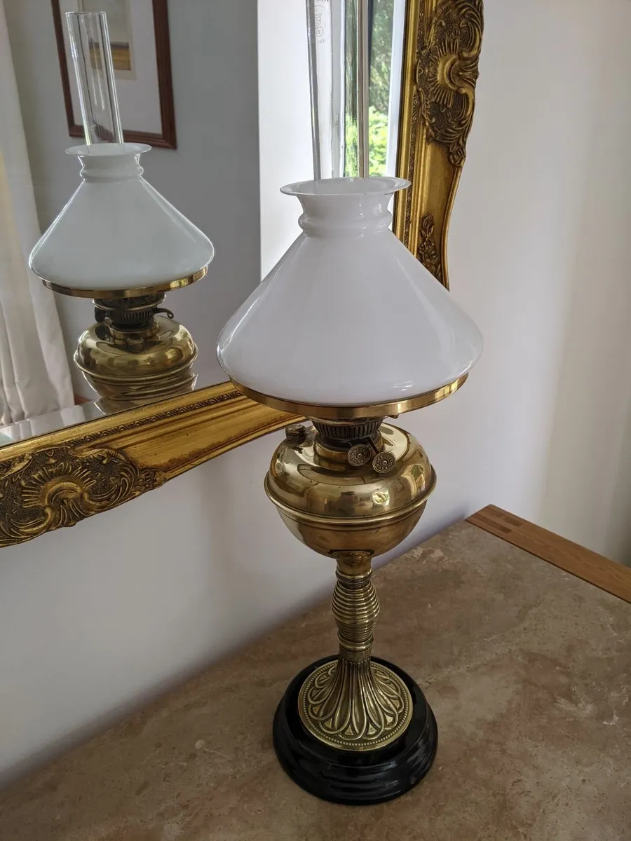 Victorian Oil Lamp - Image 2