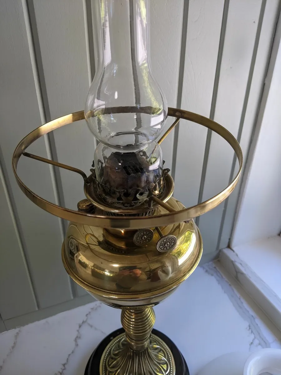Victorian Oil Lamp - Image 4