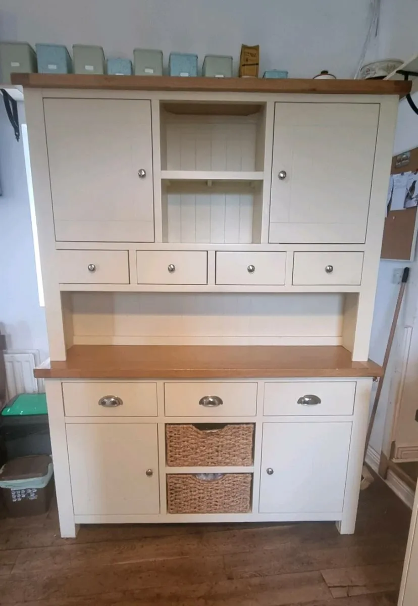 Dress /Sideboard - Image 1