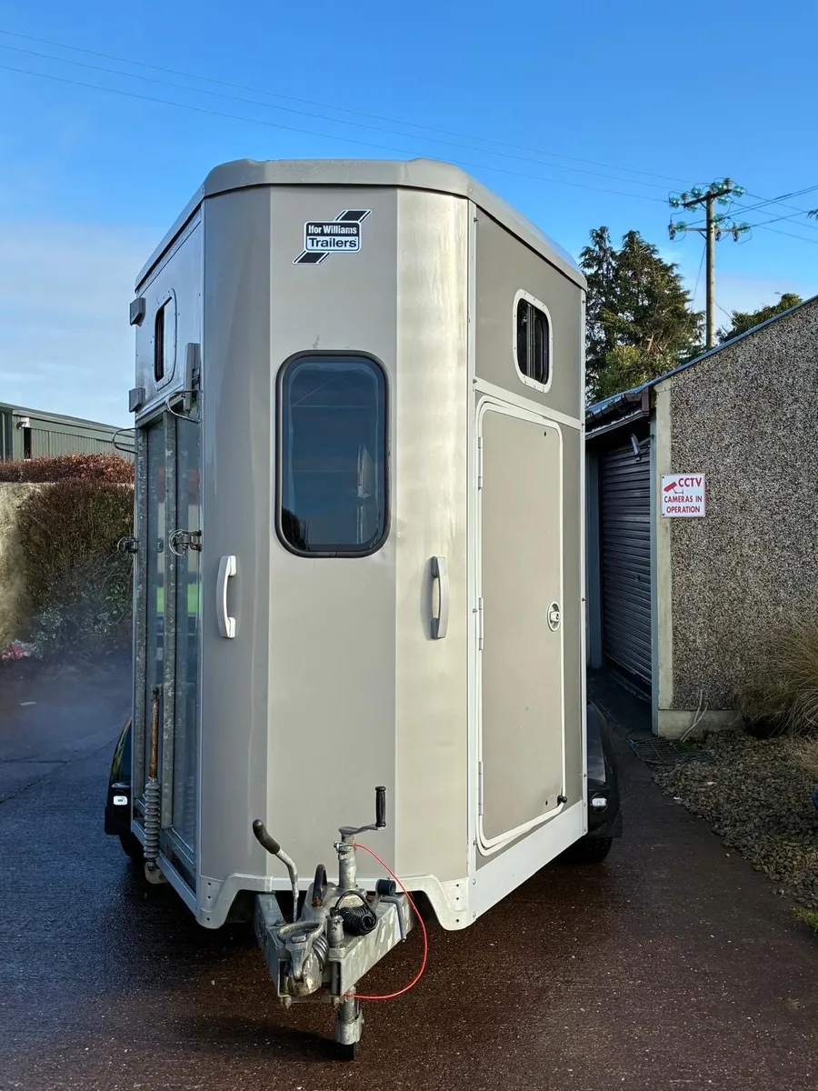 511 horse box - Image 4