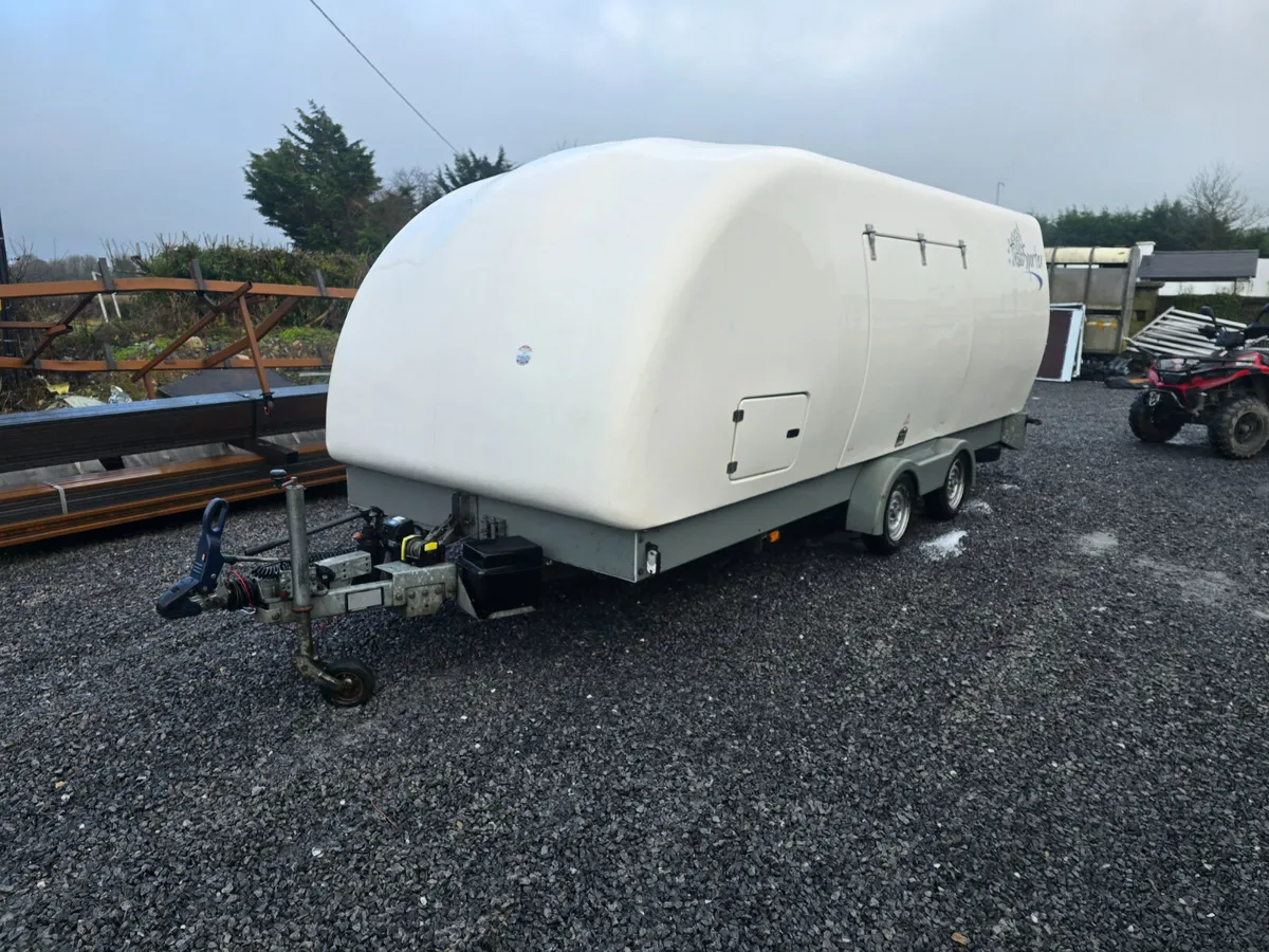 RACE SHUTTLE TRAILER - Image 1