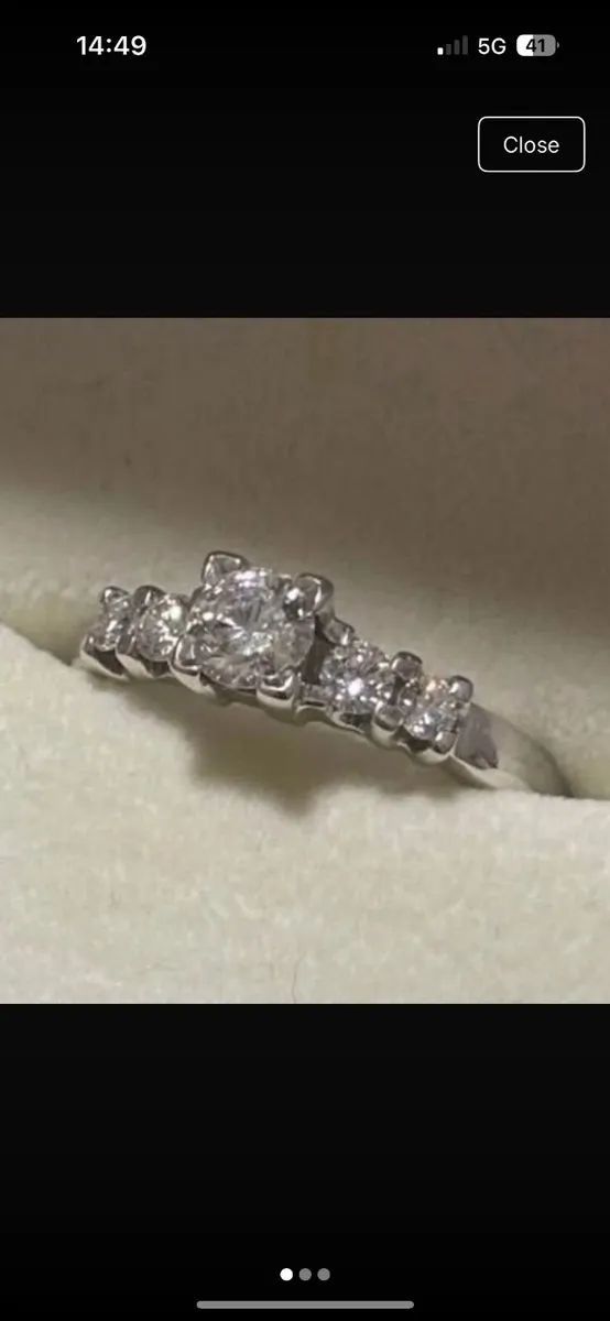 Engagement ring - Image 3