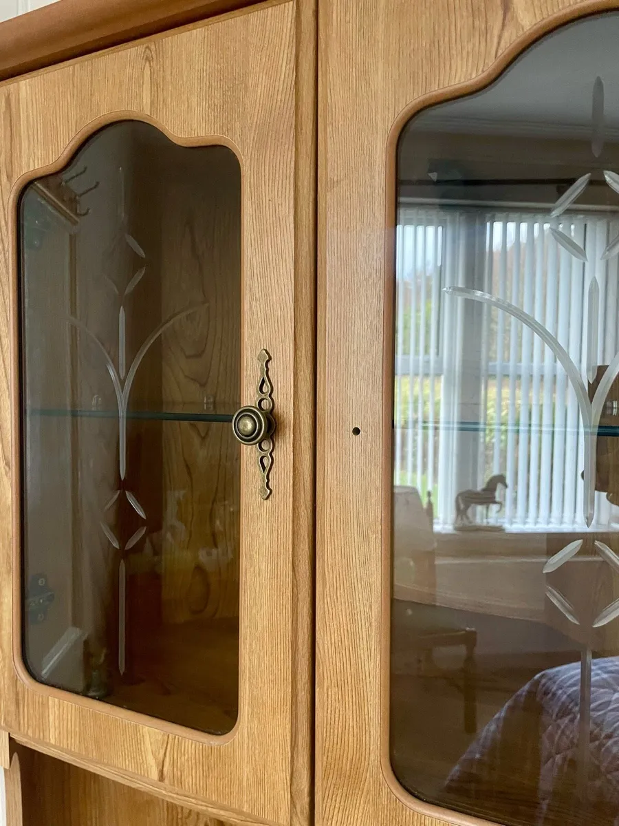 Wood corner TV display unit/ cabinet - Image 4