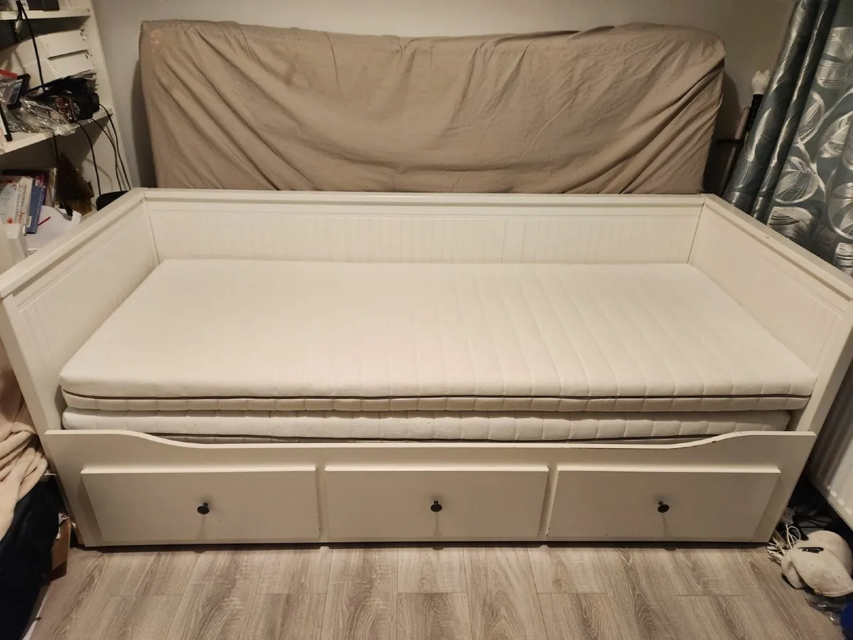 HEMNES Day-bed w 3 drawers/2 mattresses, white - Image 1