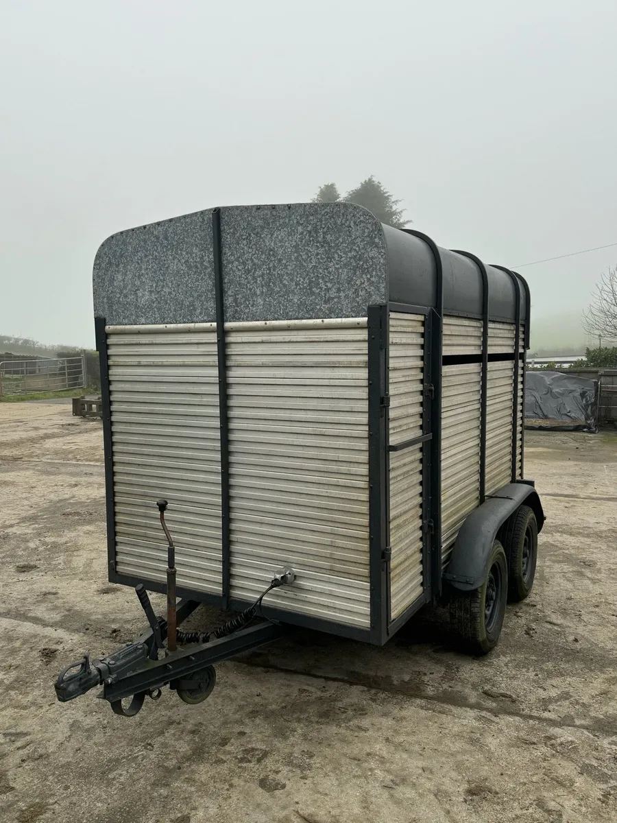 Cattle trailer - Image 1