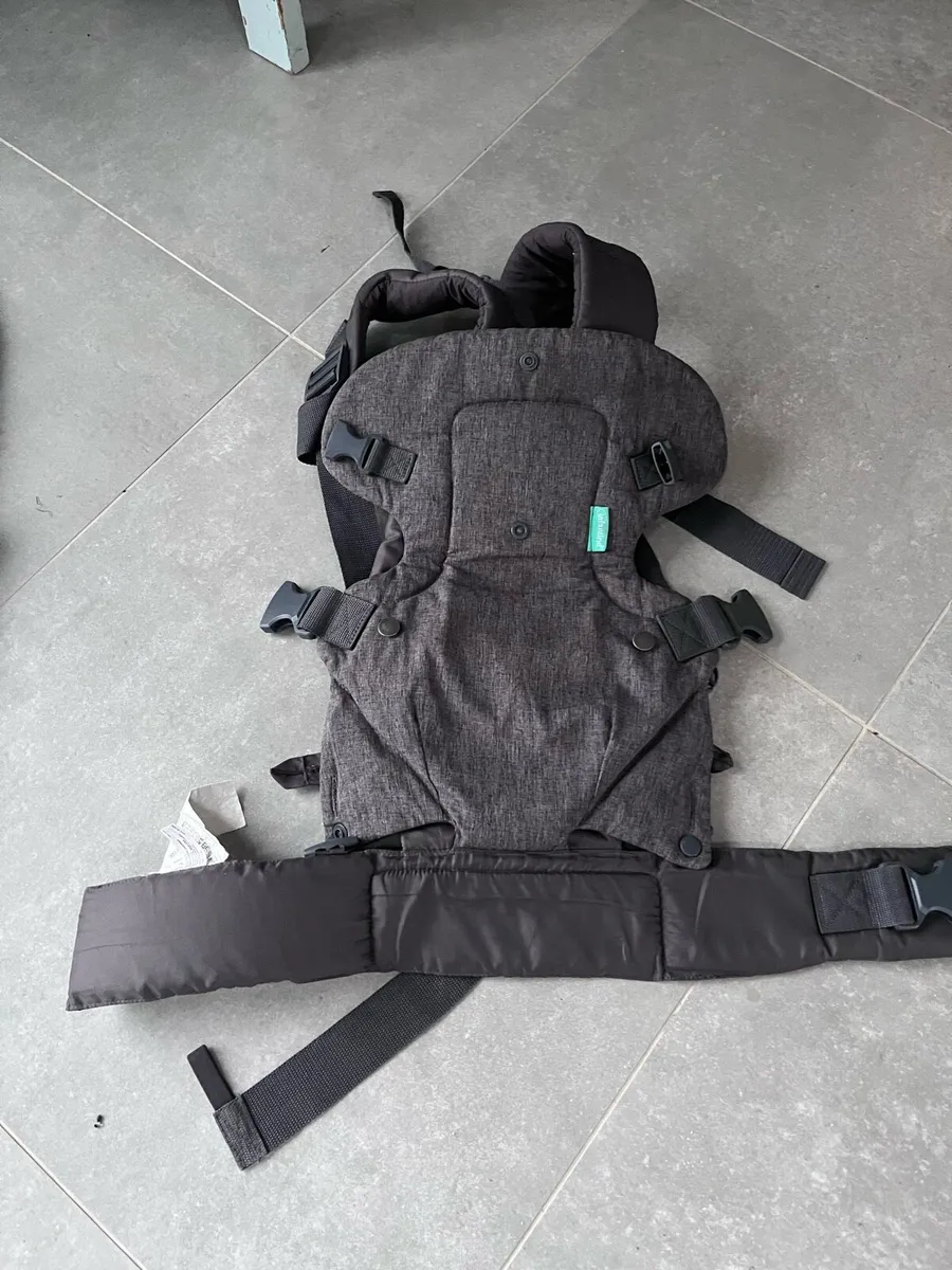 Baby carrier & iCandy Footmuff - Image 1