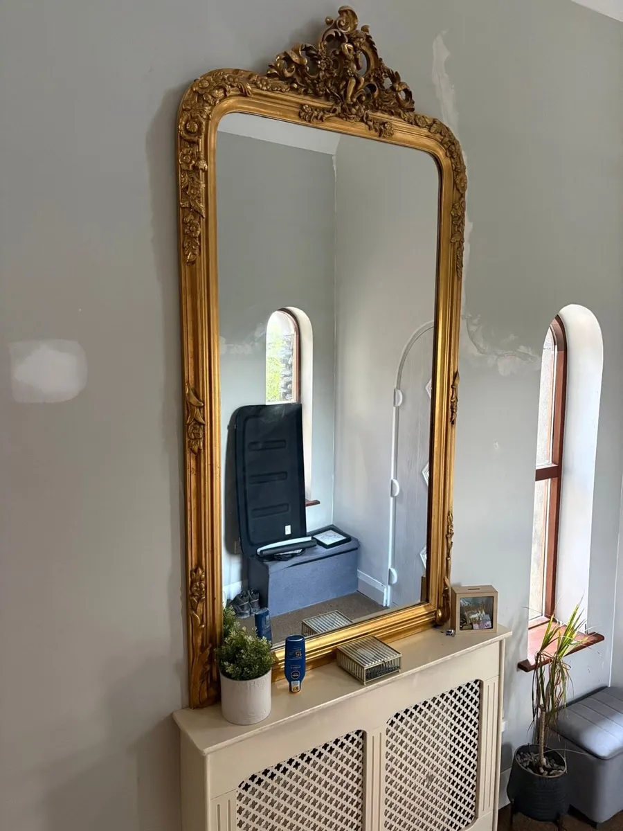 Large gold mirror - Image 1