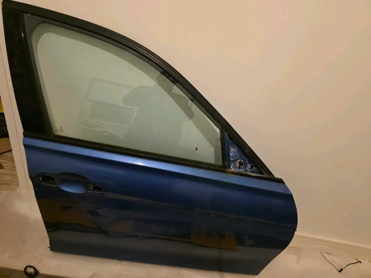 Bmw f30/f31 driver door - Image 1
