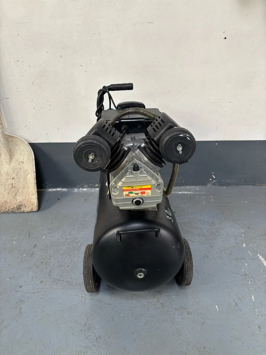 Air compressor - Image 4