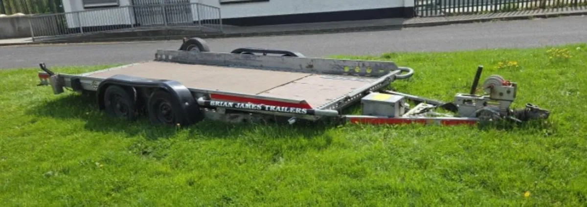 Brian james 14.6 by 6.3 foot - Image 1