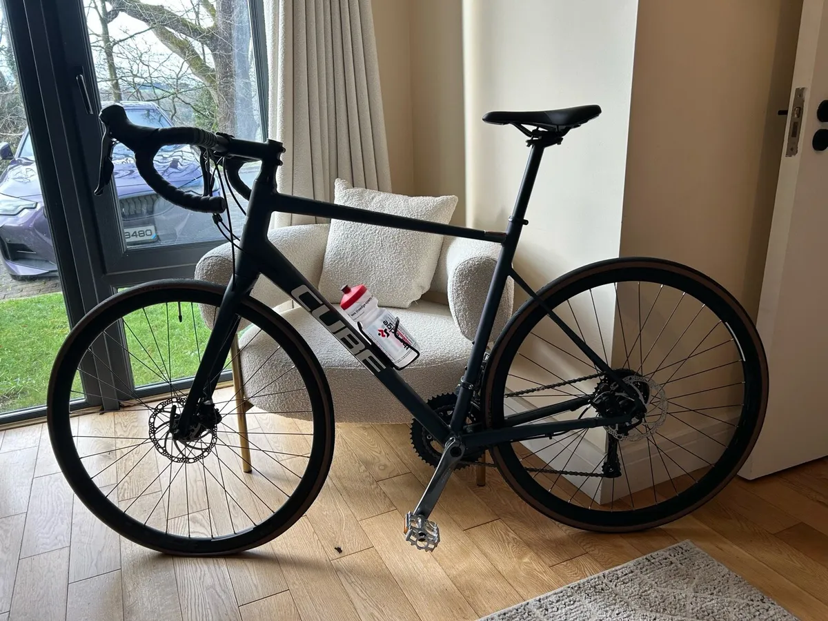 Cube Attain Adult Race Bike - Aluminium Frame 58cm - Image 1