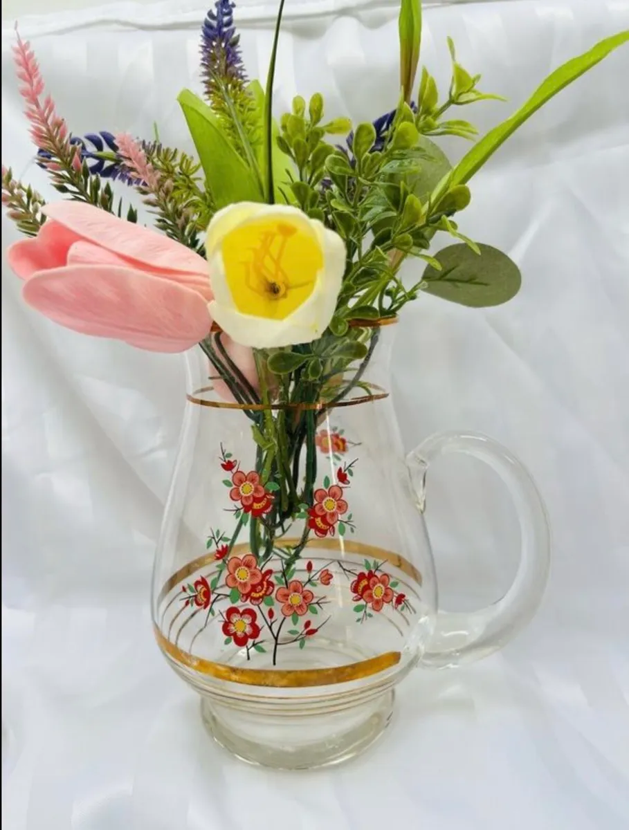 Glass jug - Image 1