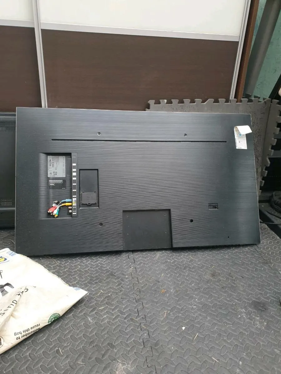 Tv for part's - Image 2