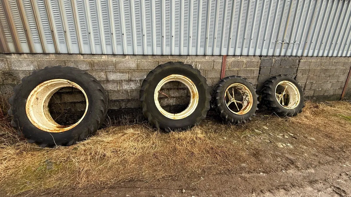 Dual wheels - Image 1