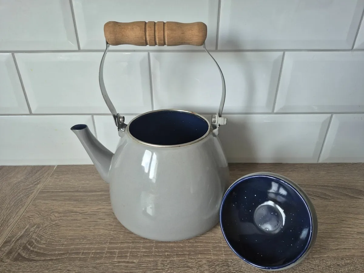 Enamel Kettle - Image 2