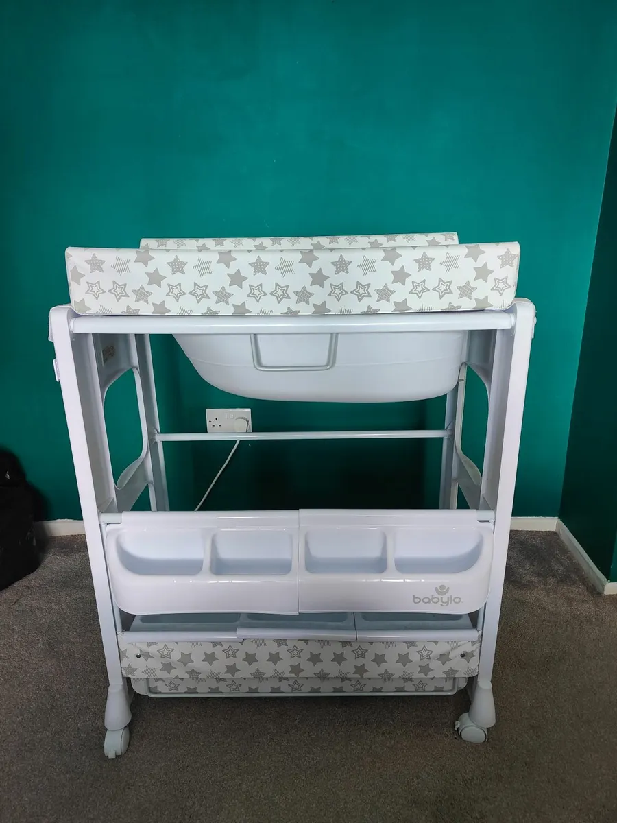 Baby Changing Table & Bath - Image 2